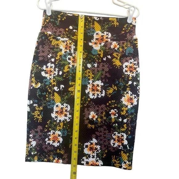 Lularoe Womens Size S "Cassie"  Plum Floral Knit Pencil Skirt Casual Business - Picture 5 of 9